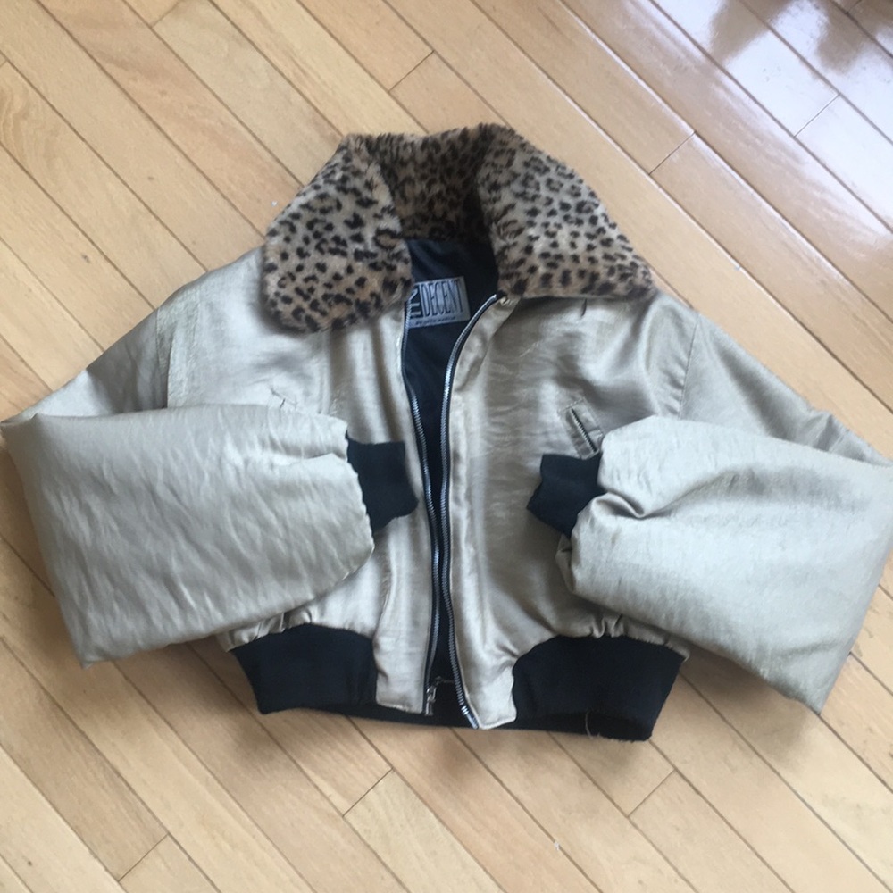 Cropped Gold coat with leopard trim Size S